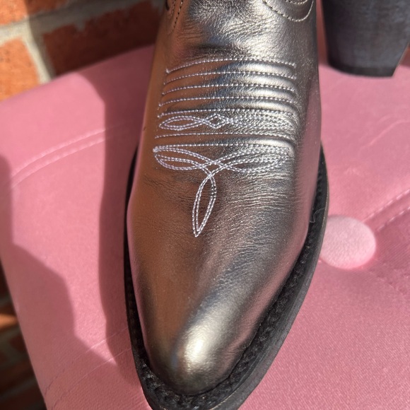 Idyllwind Miranda Lambert Silver Boot - Picture 5 of 5